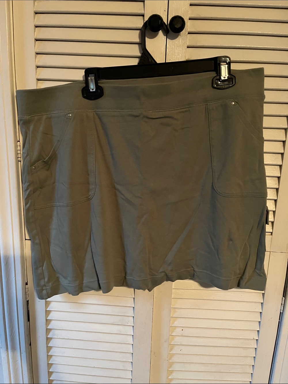 croft & barrow Olive Green Mini Skirt with Front Patch Pockets